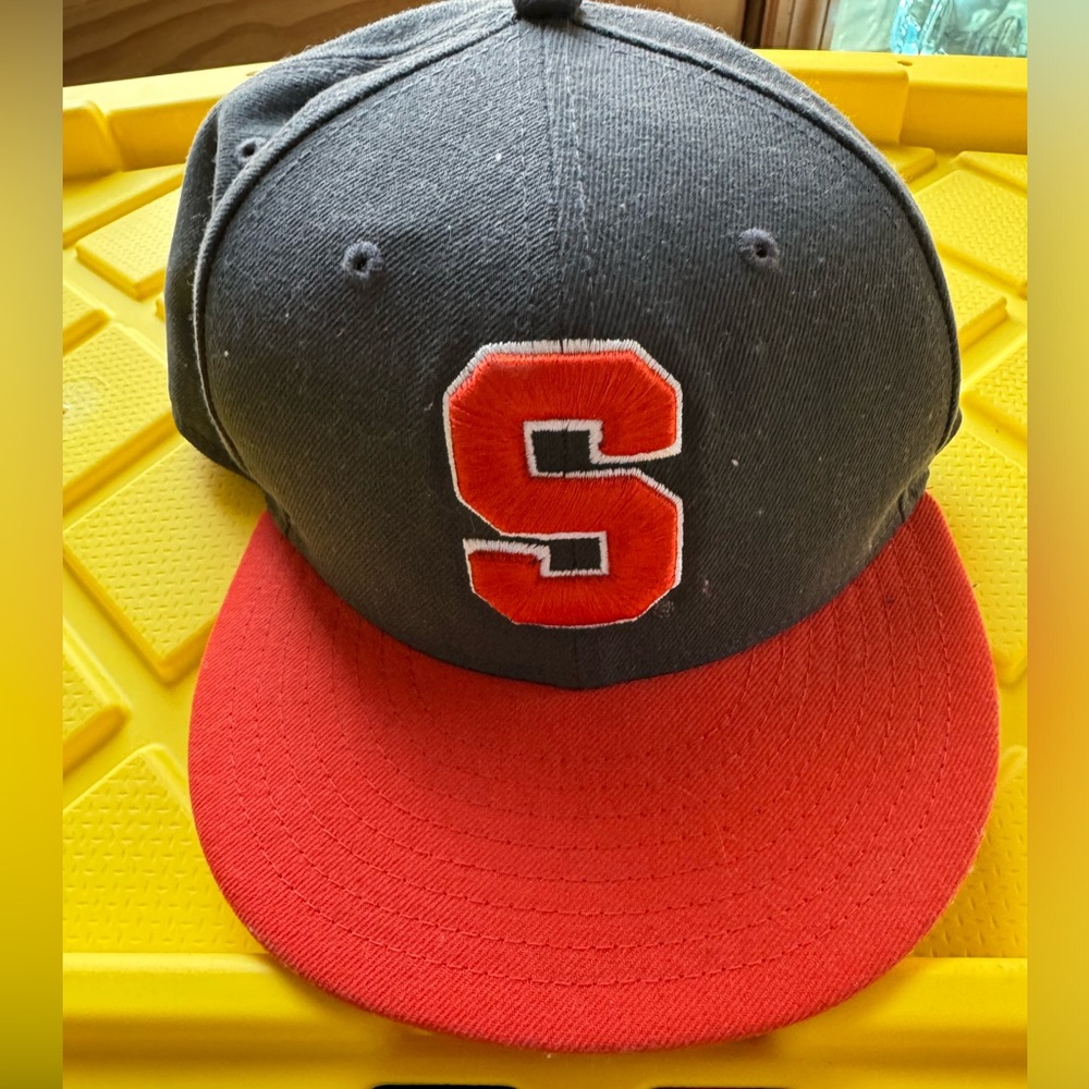 Syracuse cap NWOT